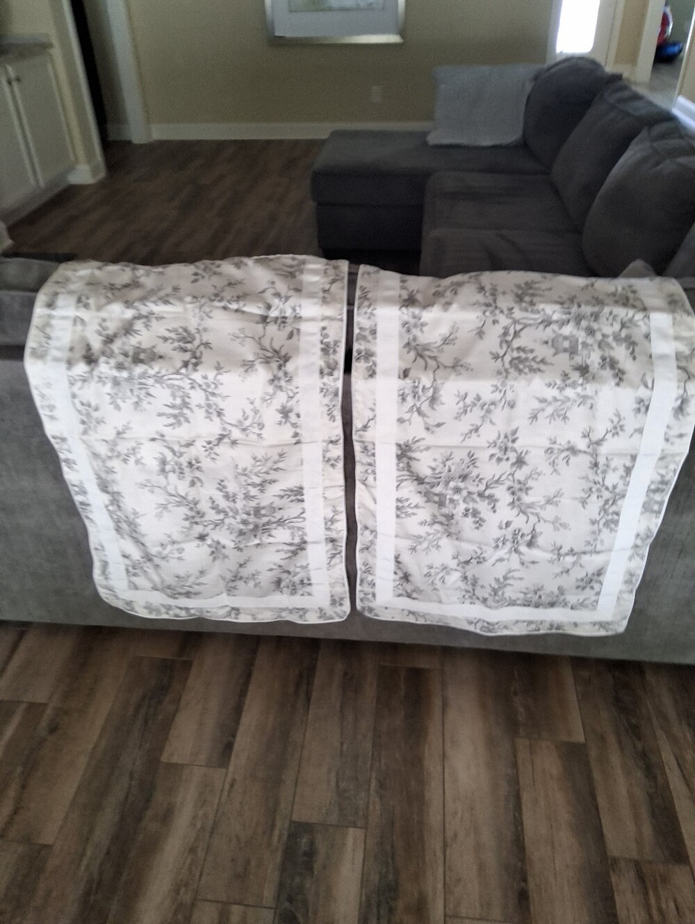 Ralph Lauren King Size Shams(2)